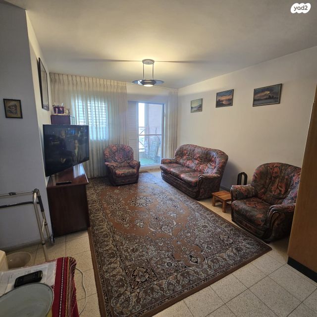 דירה, הרב יצחק בן חנן, נאות גנים, נתניה