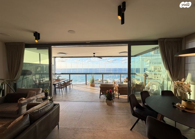 גג/ פנטהאוז, שדרות רחבעם זאבי, גבעת אולגה, חדרה