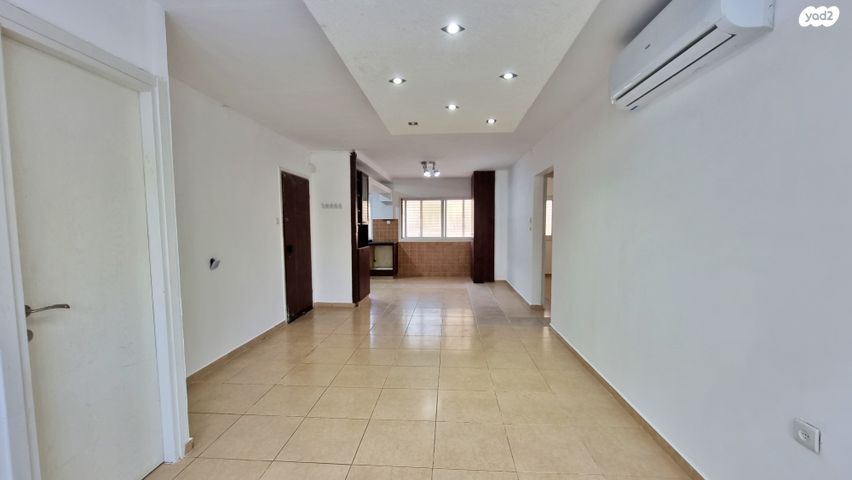 דירה, הפרחים, אשכול, כרמיאל