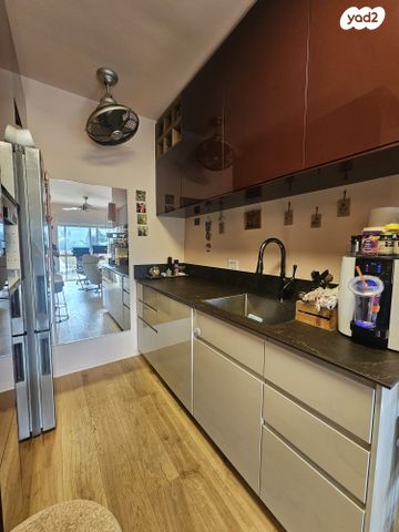 דירה, שדרות נחמה, שכונת חשמונאים, מרכז העיר א, רמת גן