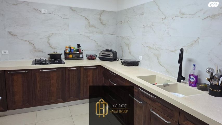 דירת גן, שושנה דמארי 3, קרית האמנים, מצליח, רמלה