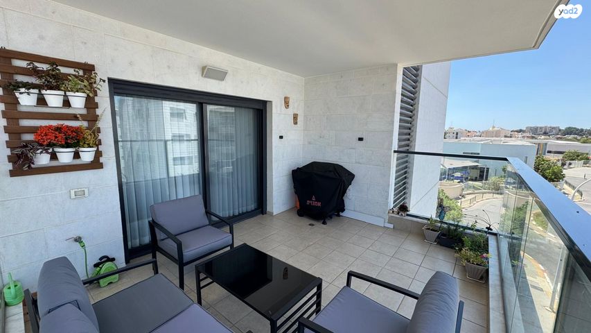 דירה, גדרה מזרח, גדרה