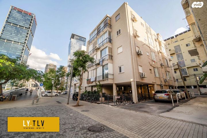 דירה, שדרות יהודית 34, מונטיפיורי, הרכבת, תל אביב יפו