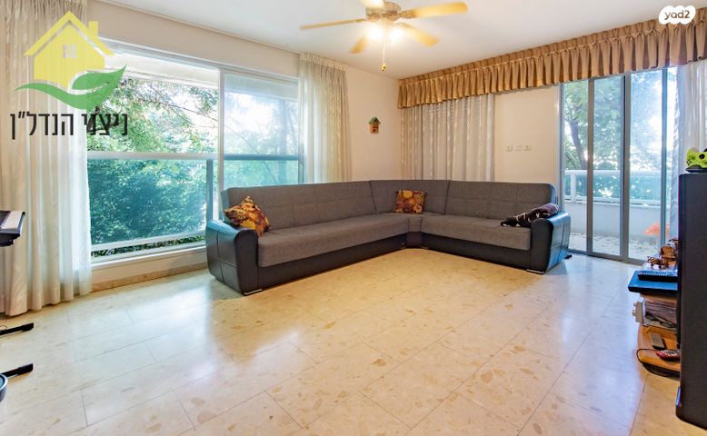 דירה, אריה בן אליעזר 40, נווה יהושע, ערמונים, רמת גן