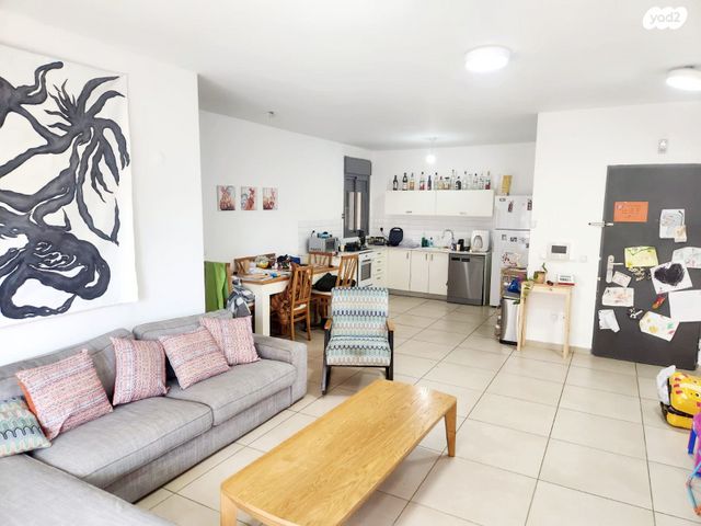 דירה, שושנת העמקים, רמת אמיר, קדימה צורן