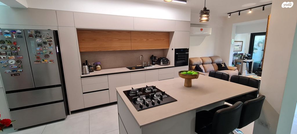 דירה, דרך השלום, תל אביב יפו