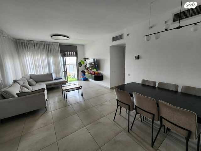 דירה, אברהם מחרז 18, סנטרל פארק / האצטדיון, באר שבע