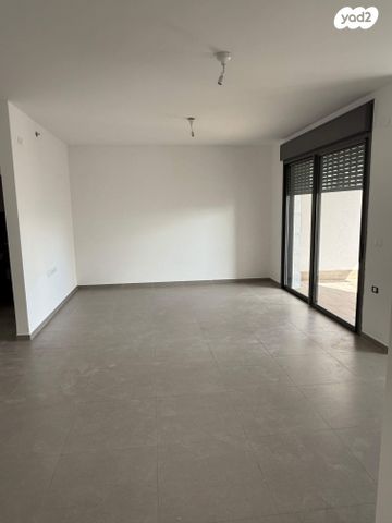 דירה, עיר היין, אשקלון