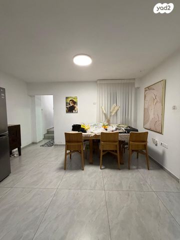 דירה, שדרות רש"י 22, קיבוץ גלויות, קרית מלאכי