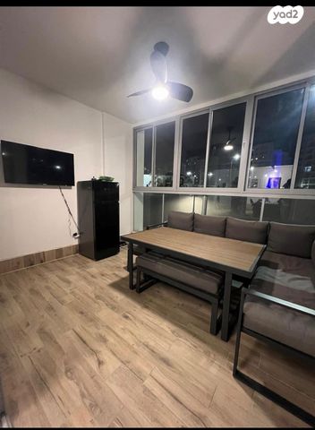 דירה, יצחק שמיר, נווה שרון / שער העיר, נתיבות