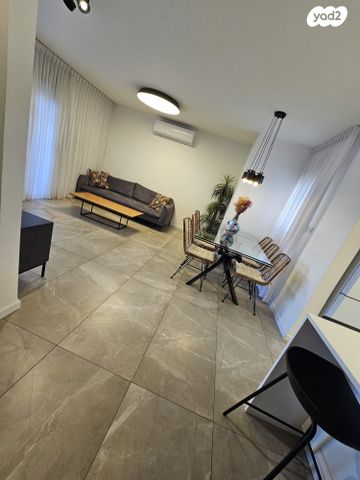 גג/ פנטהאוז