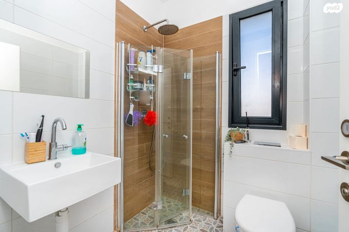 דירה, מור, אור ים, אור עקיבא