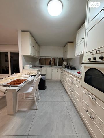 שדרות רש"י 22