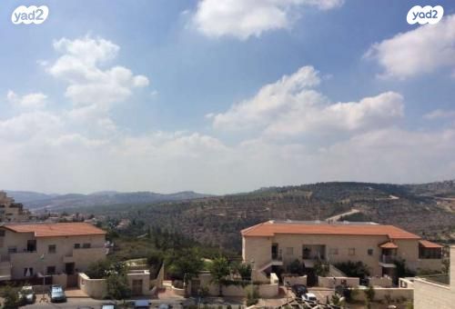 דירה, שכונה י"ג, מבשרת ציון