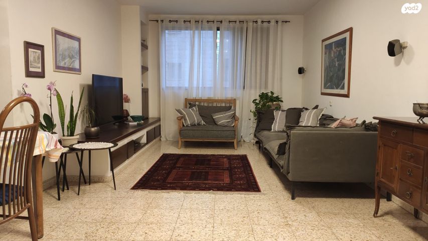 דירה, פרץ ברנשטיין 8, רמת שרת, ירושלים