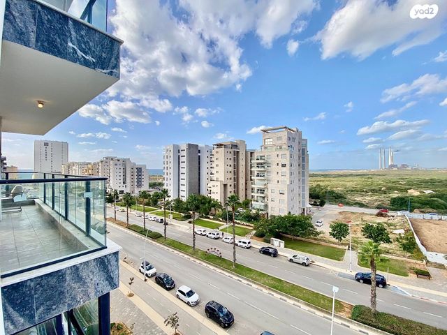 דירה, שדרות מנחם בגין 26, גבעת אולגה, חדרה