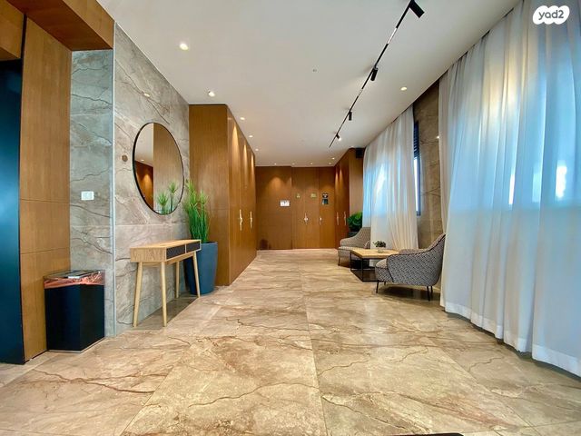 דירה, שדרות מנחם בגין 26, גבעת אולגה, חדרה