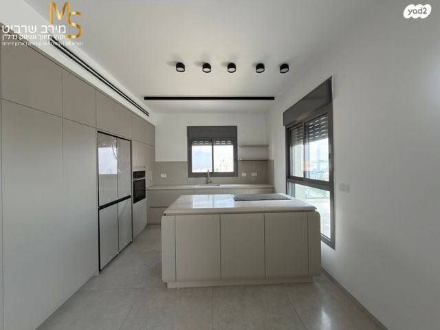 דירה, גבעת זמר, חיפה