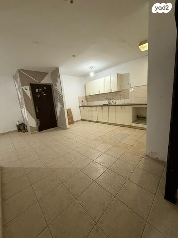 דירה, שלום עליכם, שלום עליכם, מגדל העמק