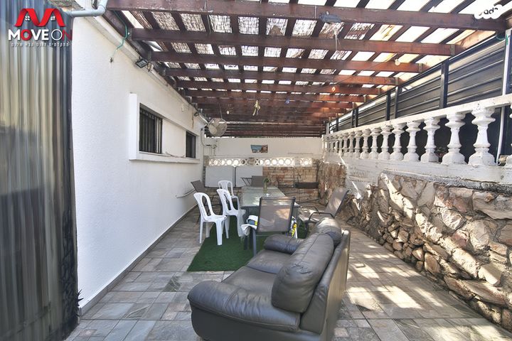 דירת גן, הרב משה כהן, שיכון א, טבריה