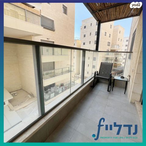 דירה, רב חלקיה בר טובי 33, נתיבות ישראל / רמת בית שמש ד-4, בית שמש