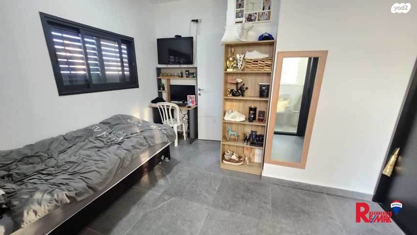 גג/ פנטהאוז, החשמונאים 15, גרין ועם, חולון