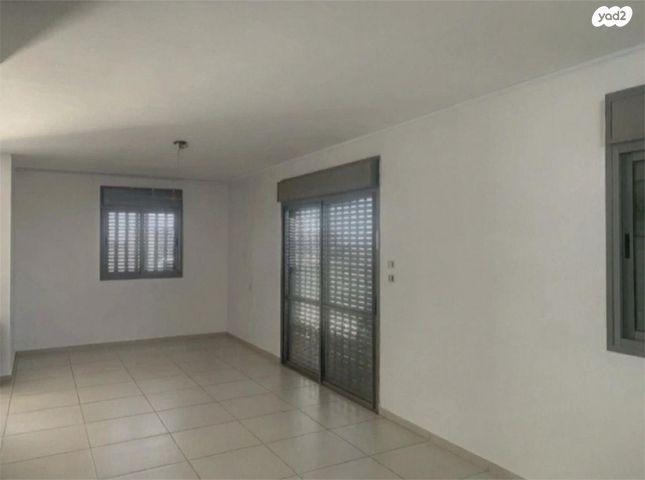 גג/ פנטהאוז, חרצית, הארזים, אופקים