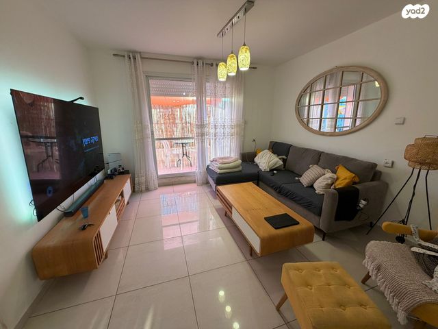 דירה, עין יהב, המעיינות, שחמון, רובע 8, אילת