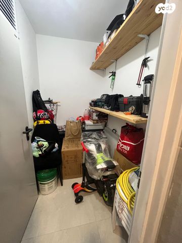 דירה, יצחק שמיר, נווה שרון / שער העיר, נתיבות