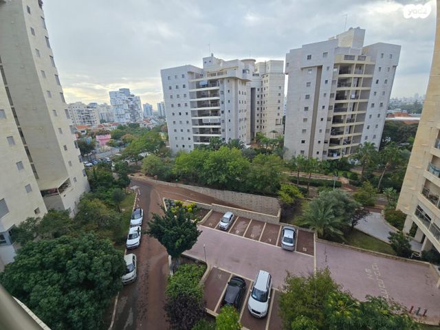 דירה, גולדה מאיר, קרית אילון, חולון