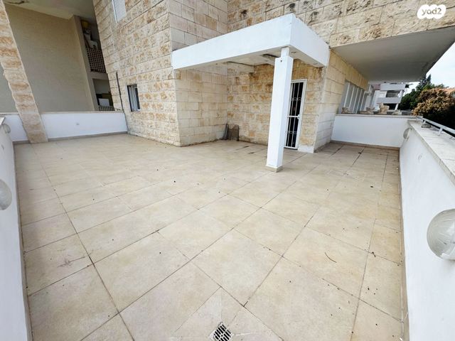 גג/ פנטהאוז, הצליל, קרית הפרחים - 2005, רעננה