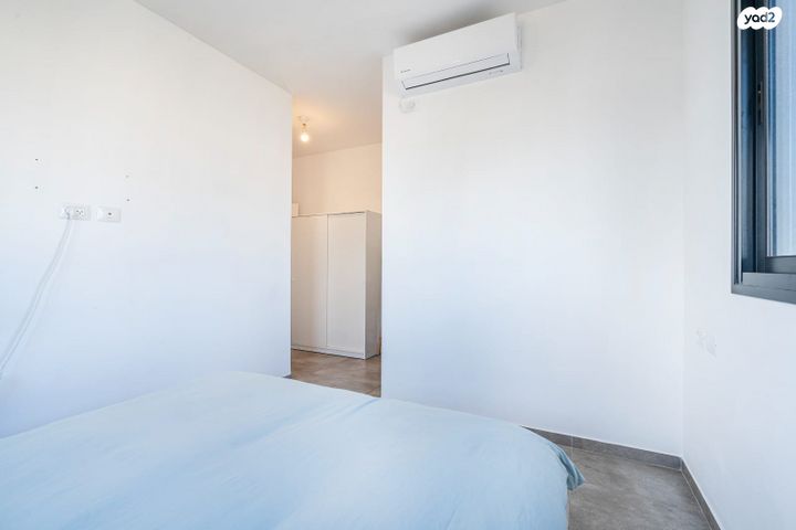 דירה, מור, אור ים, אור עקיבא