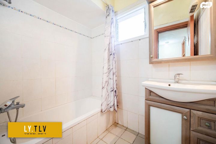 דירה, שדרות יהודית 34, מונטיפיורי, הרכבת, תל אביב יפו