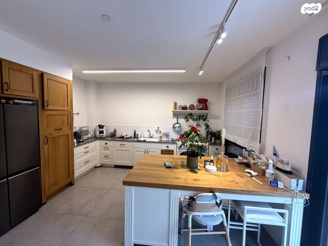 דירת גן, מרכז, הרצליה