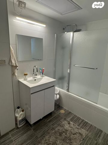 דירה, משה לוי 19, נאות שמיר, רמלה