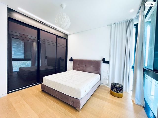 דירה, הרצליה