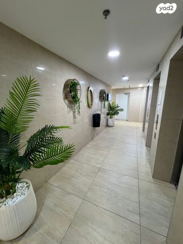 דירה, נתיבות מערב, נתיבות