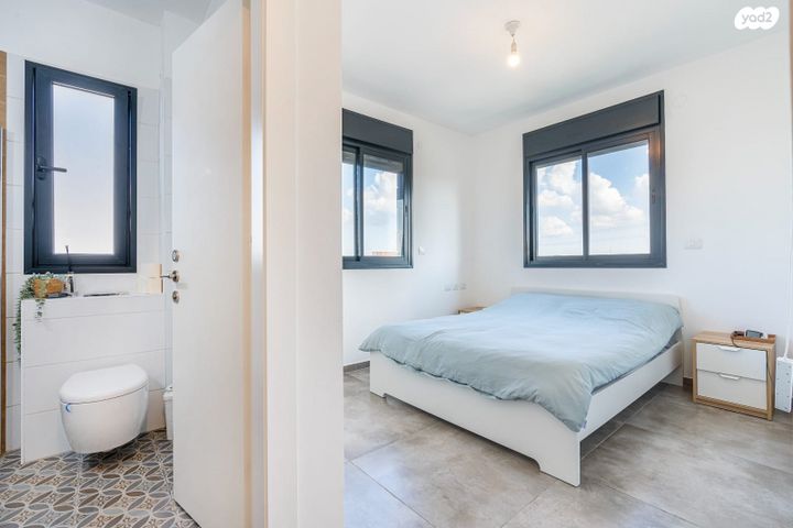 דירה, מור, אור ים, אור עקיבא