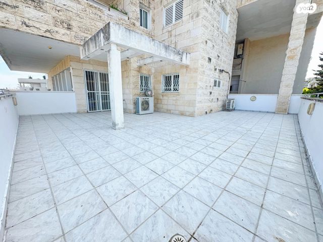 גג/ פנטהאוז, הצליל, קרית הפרחים - 2005, רעננה