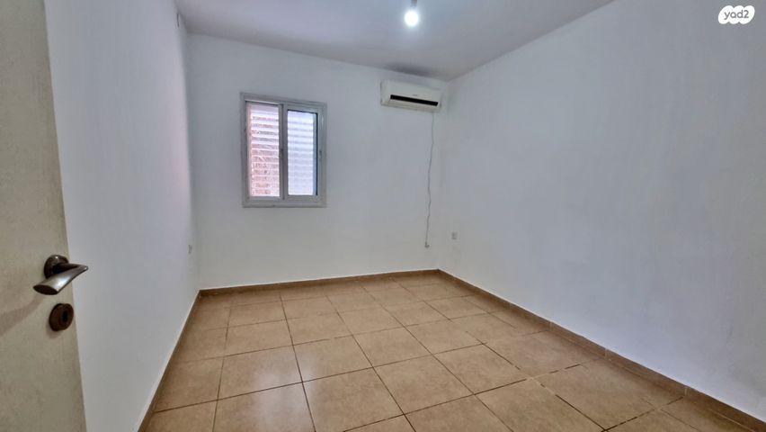 דירה, הפרחים, אשכול, כרמיאל