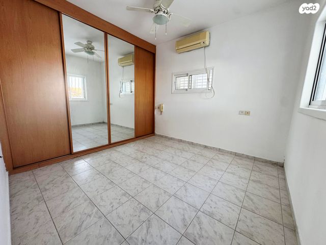 גג/ פנטהאוז, הצליל, קרית הפרחים - 2005, רעננה