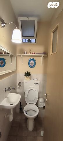 דו משפחתי, בנימינה גבעת עדה