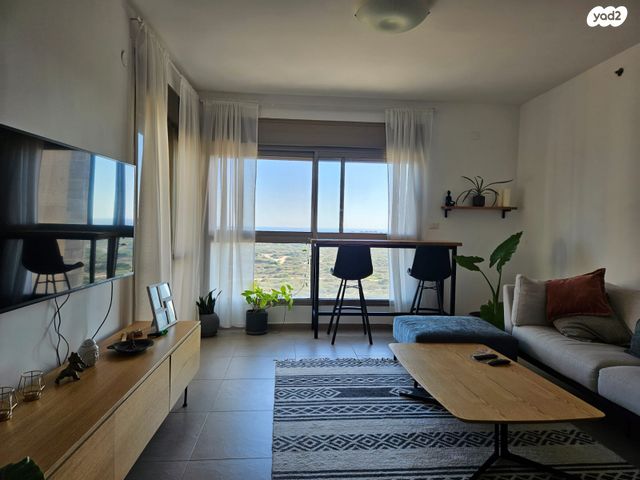 דירה, עין גדי, עין הים, חדרה