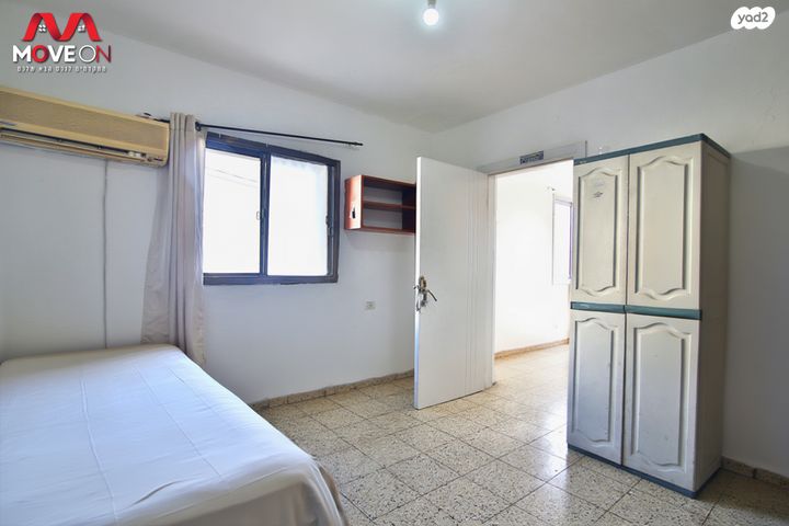 דירת גן, הרב משה כהן, שיכון א, טבריה