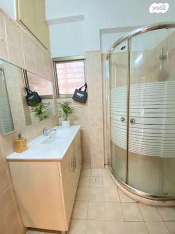 דירה, בוגרשוב 33, הצפון הישן - דרום, תל אביב יפו