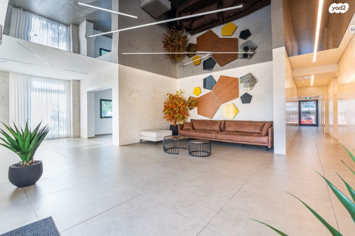 דירה, מור, אור ים, אור עקיבא