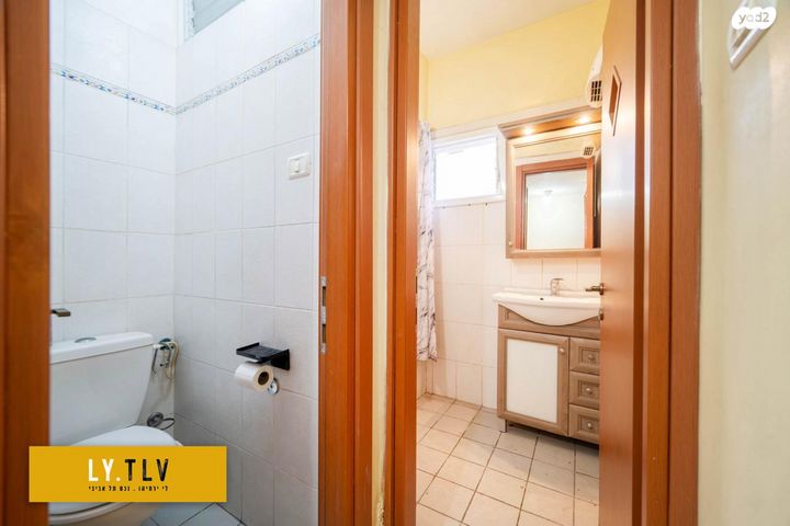 דירה, שדרות יהודית 34, מונטיפיורי, הרכבת, תל אביב יפו