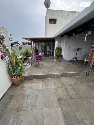 גג/ פנטהאוז, הזמיר, נהריה הירוקה, נהריה