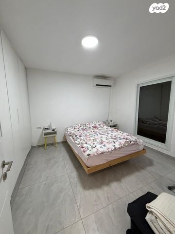 דירה, שדרות רש"י 22, קיבוץ גלויות, קרית מלאכי