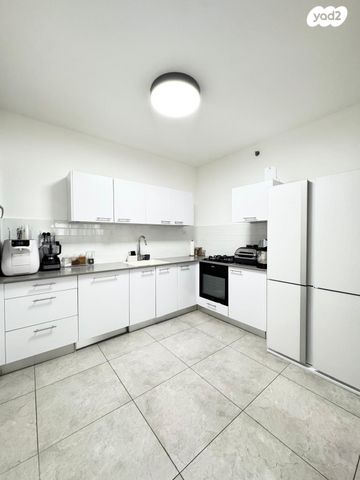 דירה, חטיבת גולני 61, חדרה